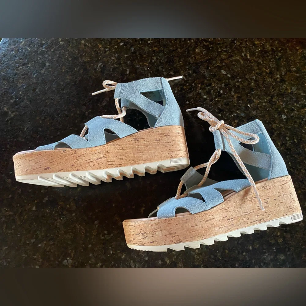 Sorel Cameron Flatform Lace Gladiator wedges sandals